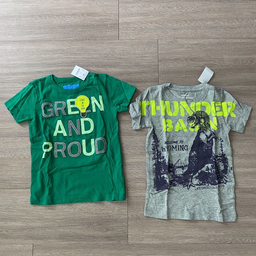 *NEW* J. Crew 2 boy’s tee size 4-5yrs for price of One
